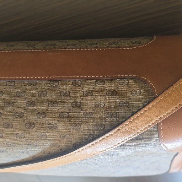 Gucci Gold and Tan Leather Vintage Bundle With Matching Eyeglass Case - Picture 17 of 17